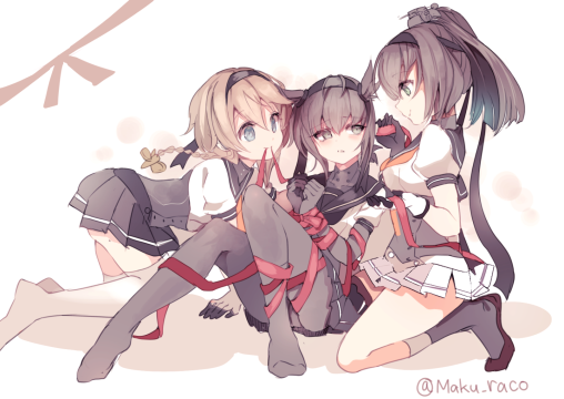 kantai-collection-akizuki-hatsuzuki-teruzuki-pantyhose-anime-3girls-nylon-feet-legs-tights-lesbian-yuri