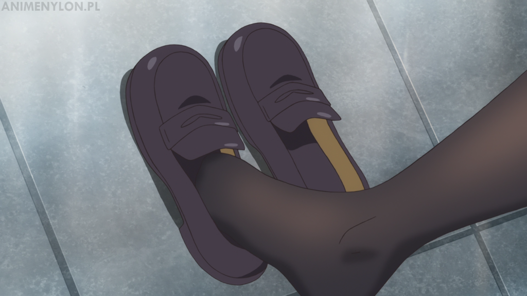 saenai heroine no sodatekata kasumigaoka utaha feet putting shoe pantyhose stockings tights nylon